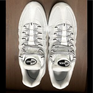 AS CLOSE TO BRND NEW A YOU CAN GET!  Air max 95.